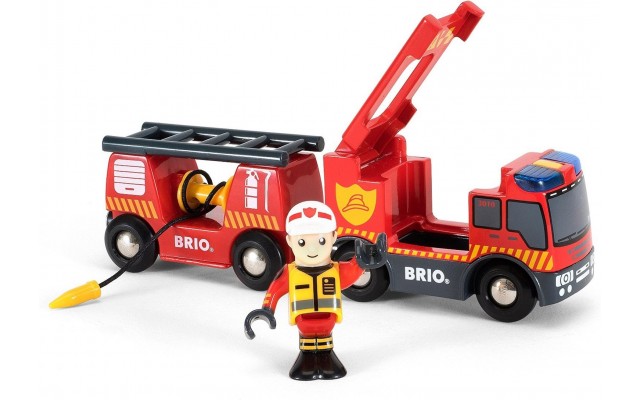 Игрушечная пожарная машинка BRIO с фигуркой (33811)