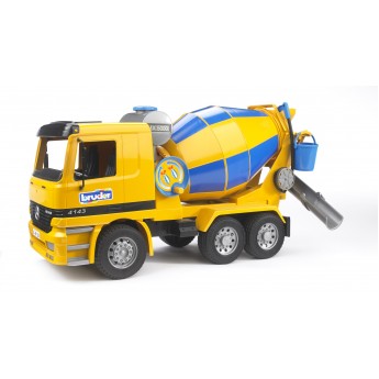 Іграшка бетоновоз Mercedes Benz Bruder 01665