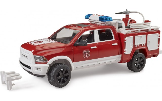 Машинка Bruder пожарный джип Dodge RAM 2500 с водой, светом, звуком (02544)