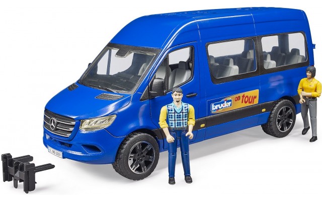 Машинка Bruder микроавтобус Mercedes Sprinter с водителем и пассажиром (02670)