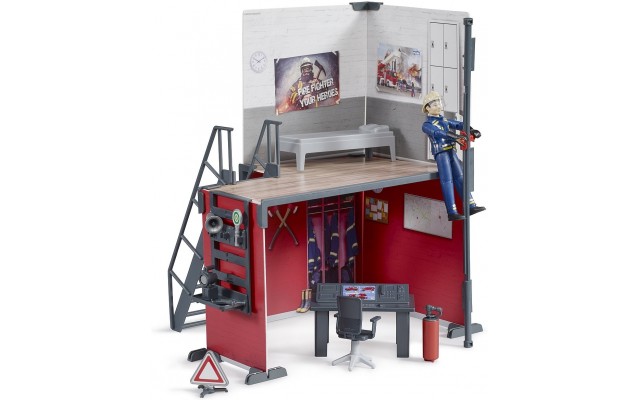 Игровой набор Bruder Пожарная станция с фигуркой пожарника и аксессуарами (62702)