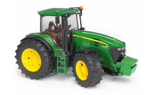 Игрушка Bruder трактор John Deere 7930 (03050)