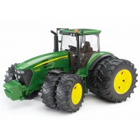 Игрушка Bruder трактор John Deere 7930 с двойными колёсами (03052)