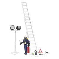 Фигурка пожарник с лестницей и аксессуарами Bruder (62700)