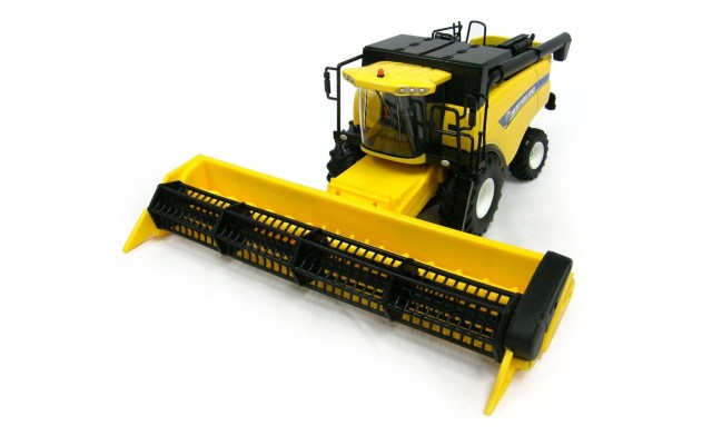 Игрушка Britains комбайн New Holland CX-6090, M1:32