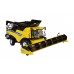 Іграшка Britains комбайн New Holland CR 9.90 title=