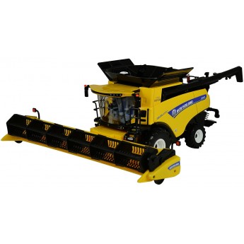 Игрушка Britains комбайн New Holland CR 9.90