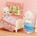 Игровой набор мебели Sylvanian Families для детской комнаты с фигуркой и пианино (5377) title=
