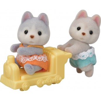 Набор фигурок Sylvanian Families Хаски-близнецы на машинке (5638)