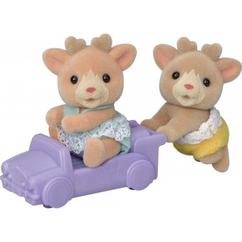 Набор фигурок Sylvanian Families Северные оленята-двойняшки на машинке (5693)
