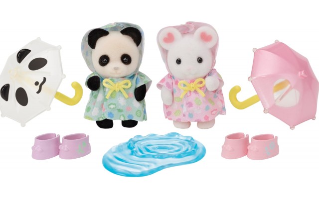 Набор фигурок Sylvanian Families Малыши прогулка под дождем (5748)