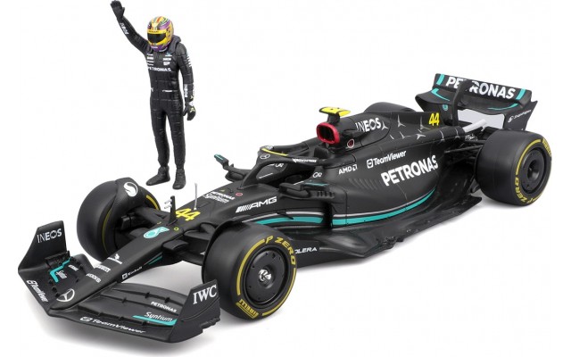 Автомодель Bburago Mercedes-AMG F1 W14 E Performance с фигуркой, 1:24, чёрная (18-28037)