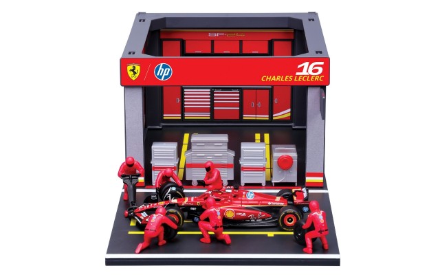 Игровой набор Bburago Ferrari SF-24 с гаражом и фигурками, 1:43 (18-36862)
