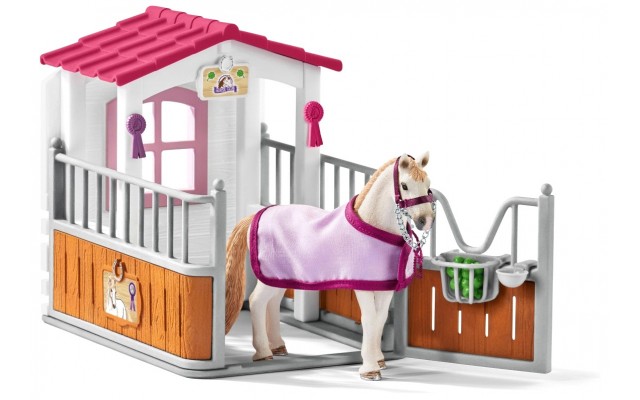 Ігровий набір Schleich Лузітанскій кінь в стійлі (42368)