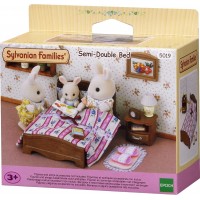 Набір Sylvanian Families Велике ліжко і тумбочка (5019)