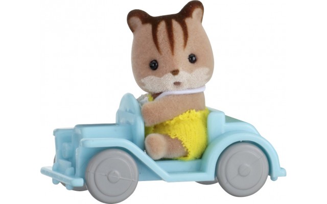 Фигурка Sylvanian Families Бельчонок на машине (5203)